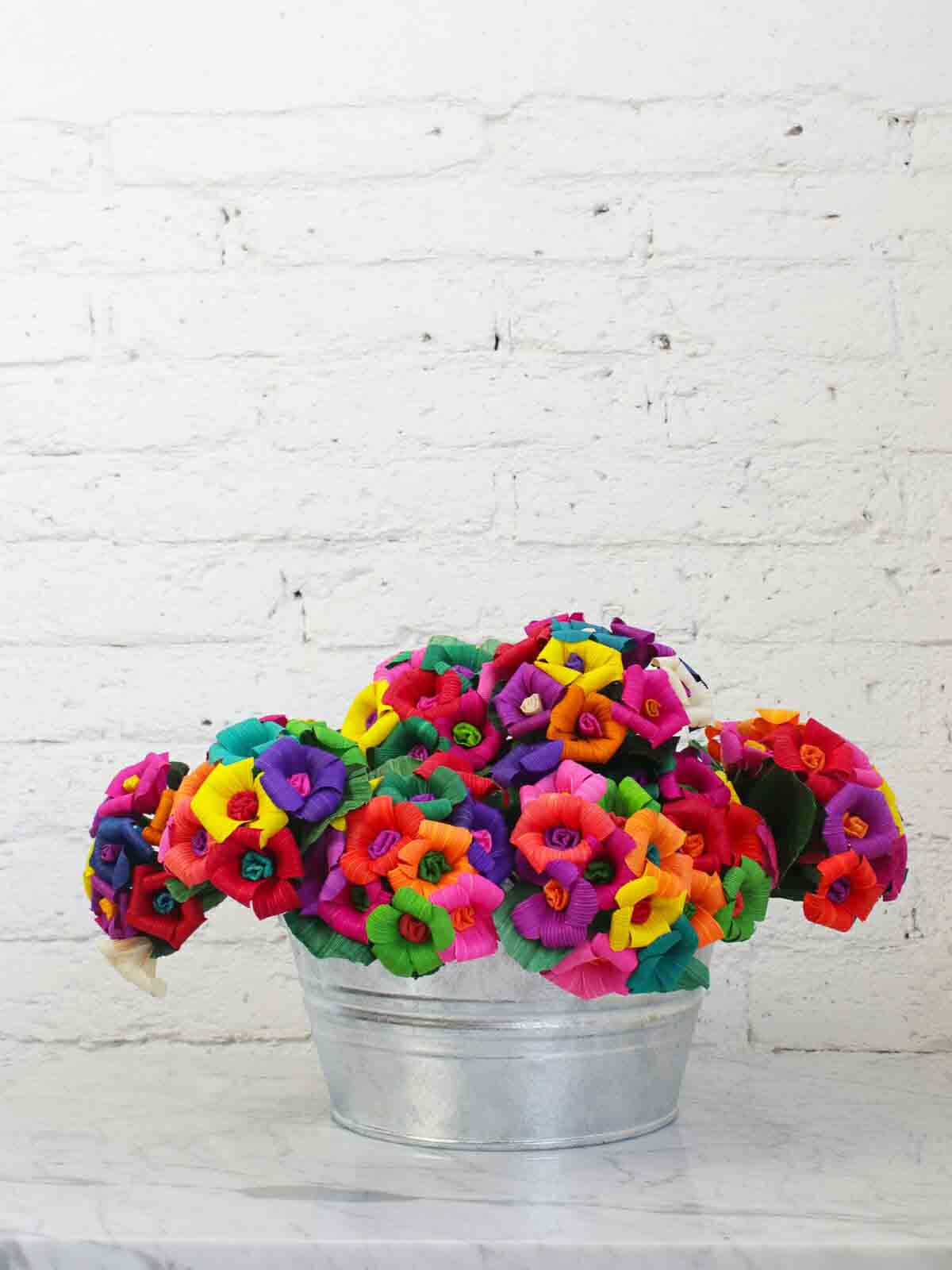 CORN HUSK FLOWERS (6 BOUQUETS)