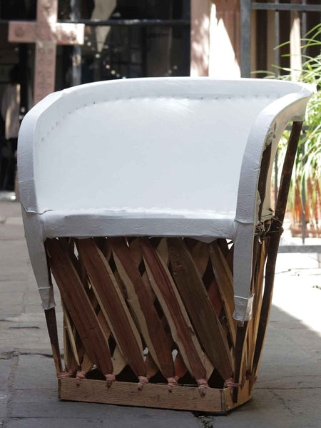 WHITE LEATHER EQUIPAL CHAIR